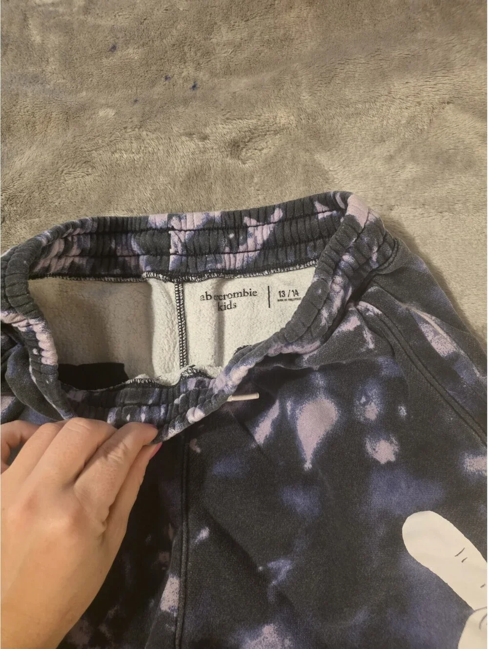 Abercrombie Kids Sweat Shorts Boys Black Purple Tie Dye Drawstring Sz 13-14 EUC